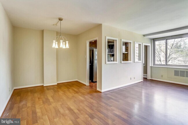 Building Photo - 4200 Cathedral Ave NW