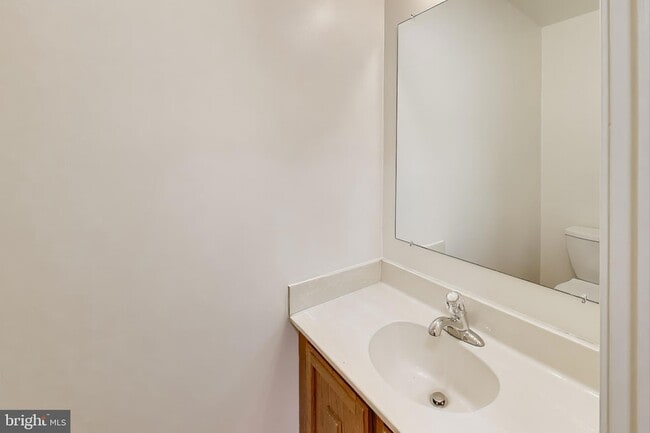 Building Photo - 18 Indian Hills Ct