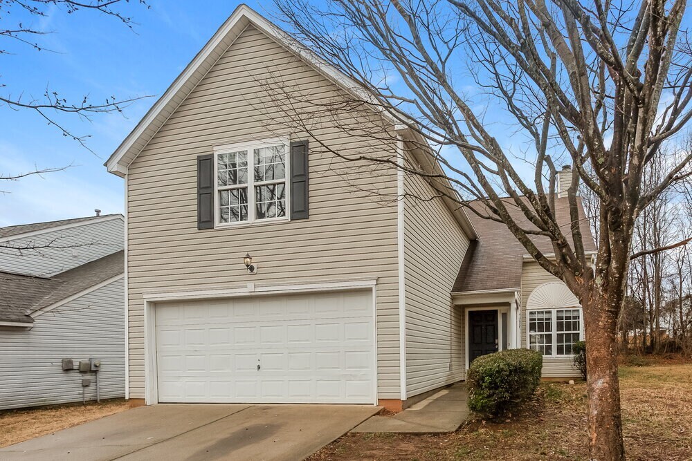 Building Photo - 7103 Fox Point Dr