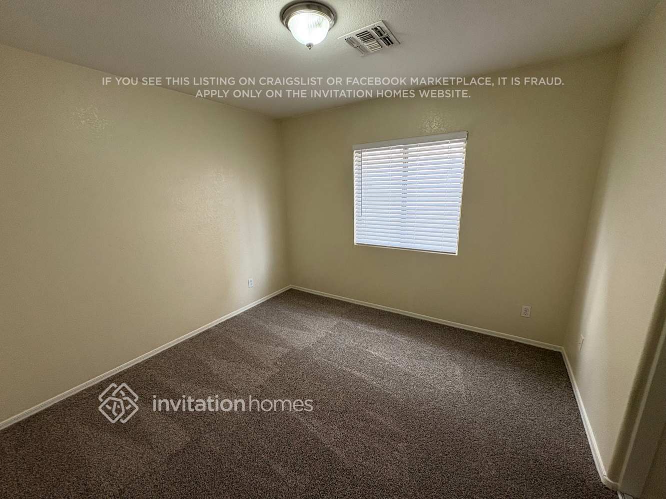 Building Photo - 13054 W Via Camille