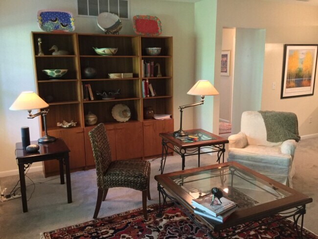 Building Photo - 1123 Joyce Ln