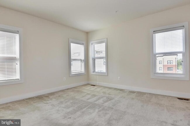 Building Photo - 44858 Tiverton Sq