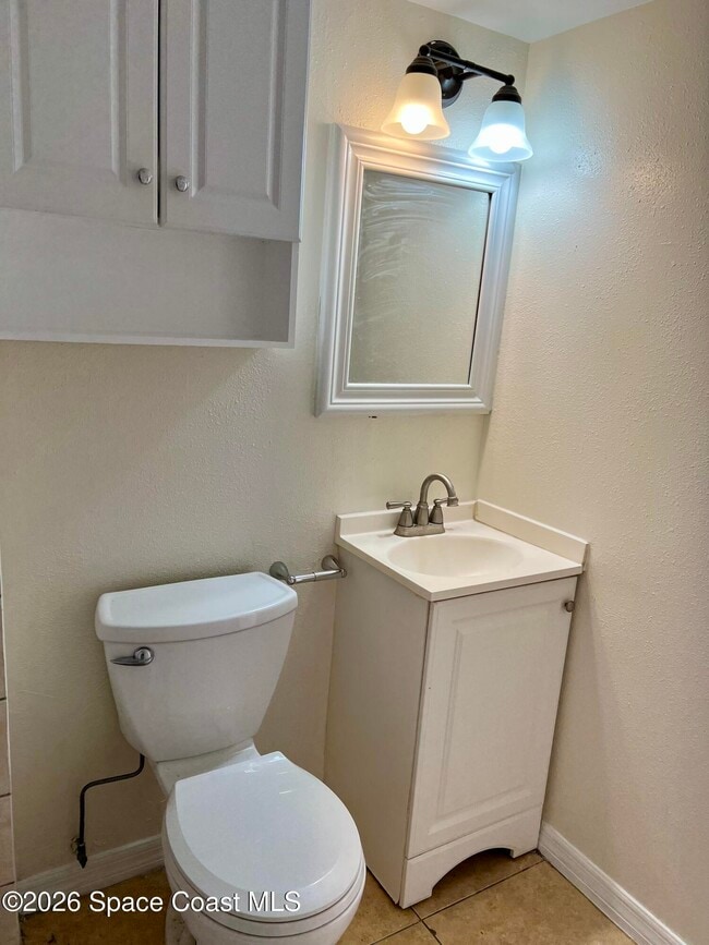 Building Photo - 1425 Oak St