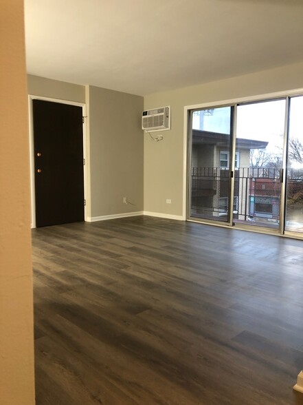 Building Photo - 5849 S Francisco Ave