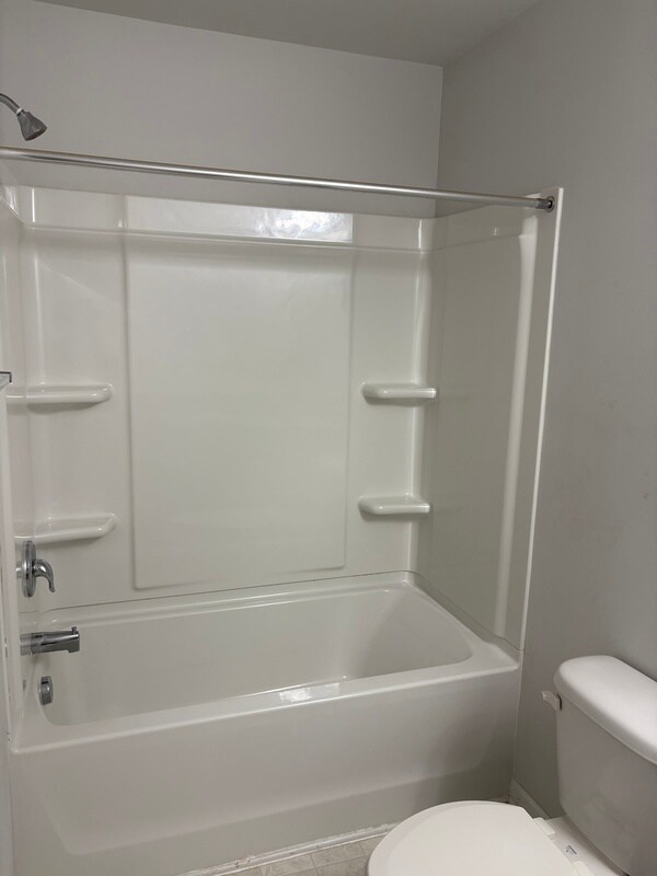 Building Photo - 407 Lakemont Dr
