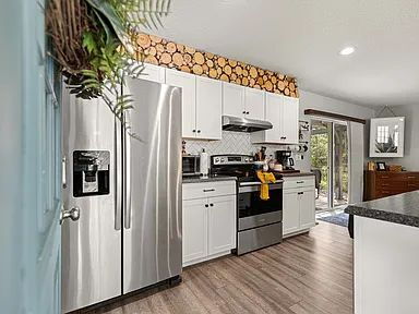 Building Photo - Beautifully updated 3 bedroom, 2 bath home.