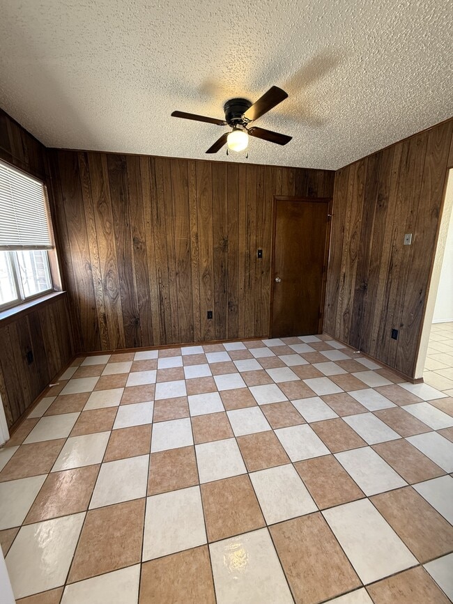 Building Photo - 8403 Villanova Dr