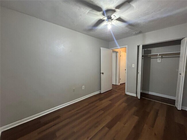 Building Photo - 7401 SW 42nd Pl