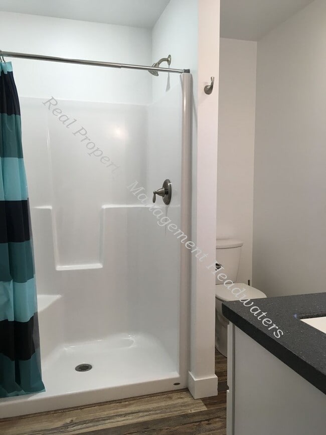 Building Photo - 3 Bedroom 2 Bath House For Rent