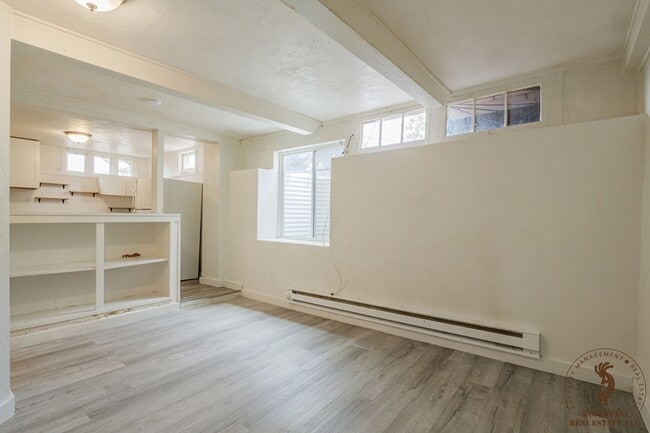 Building Photo - 1060 Grand Ave