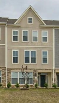 Building Photo - Beautiful Tri-level townhome in Embrey Mill