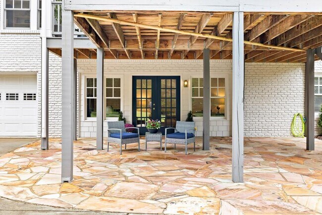 Building Photo - 1737 Barnesdale Way NE