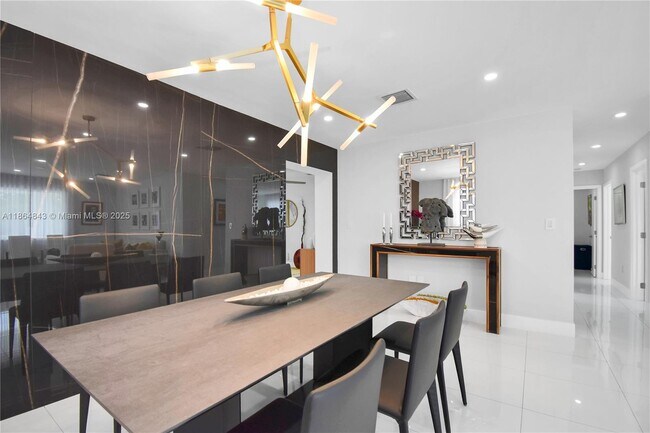 Building Photo - 14441 S Biscayne River Dr