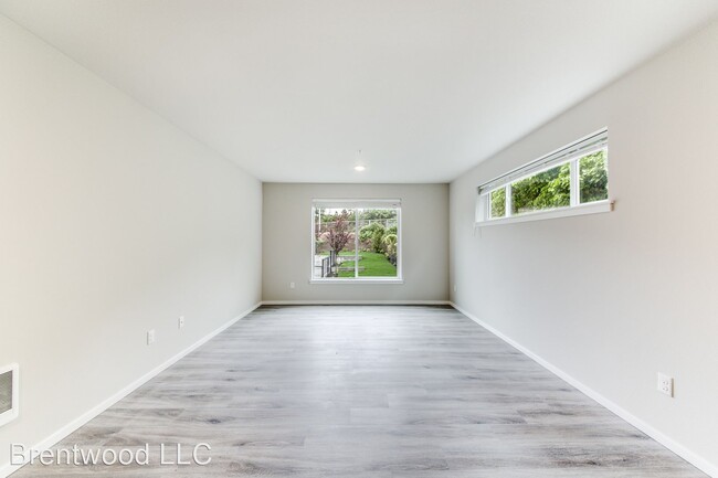 Building Photo - 2515 S 48th St