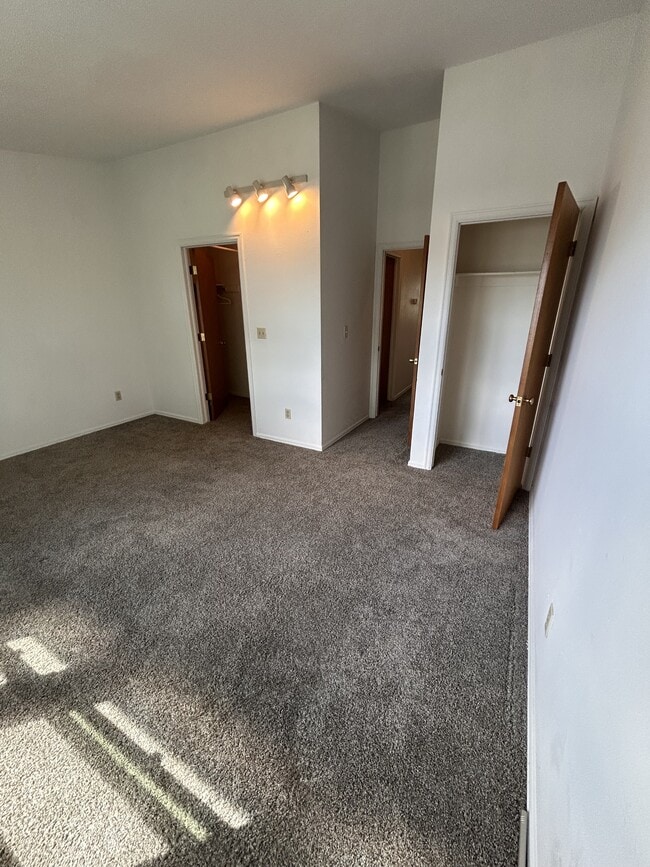 Building Photo - 954 Brant Hollow Ct