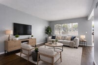 Building Photo - 421 W 87 Pl