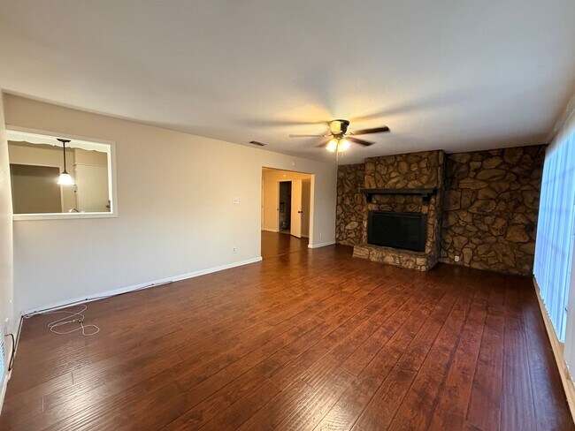 Building Photo - 1401 Bellaire Blvd