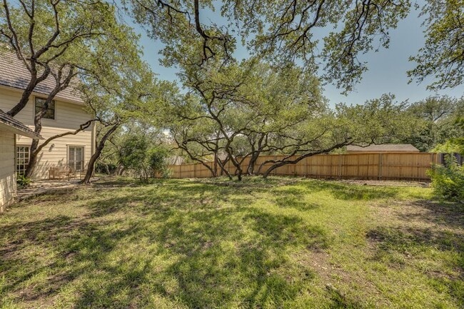 Building Photo - 6210 Cape Coral Dr