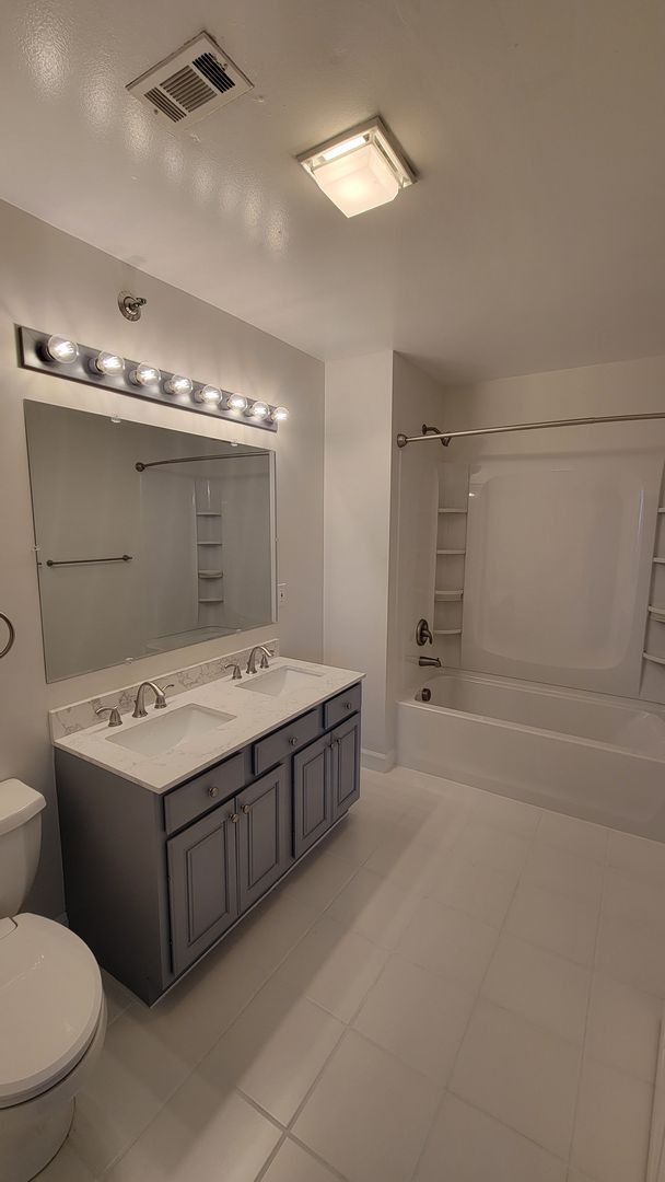 Building Photo - 121 W Jackson Ave