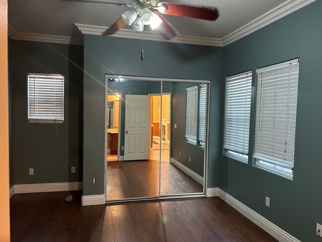 Building Photo - 8940 Deira Ln