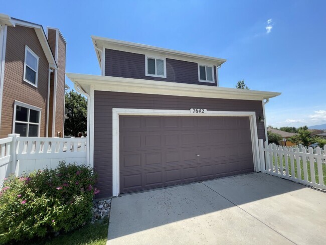 Building Photo - 3 bedroom - Menagerie