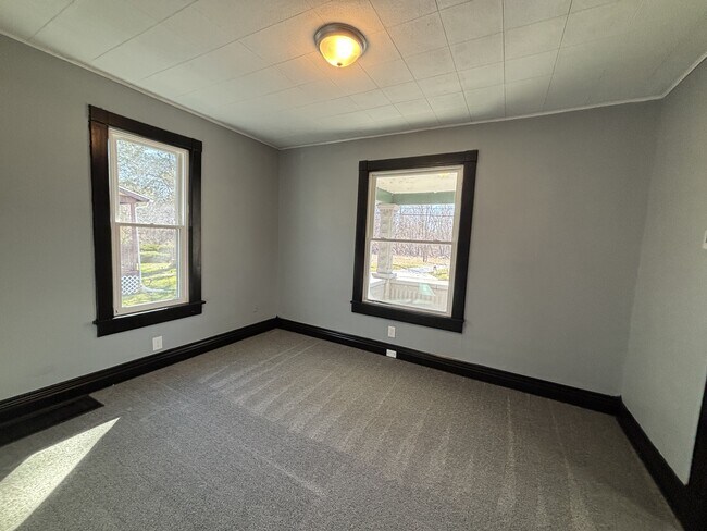 Building Photo - 50 Forest Ave SE