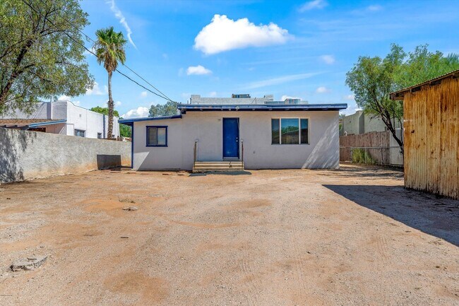 Building Photo - Pre- Lease August 2026 - UA Bungalow