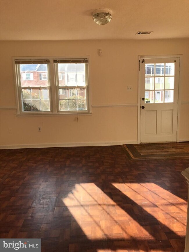 Building Photo - 4116 Ferrara Terrace