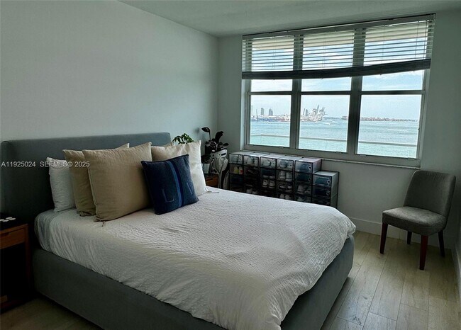 Building Photo - 800 Claughton Island Dr