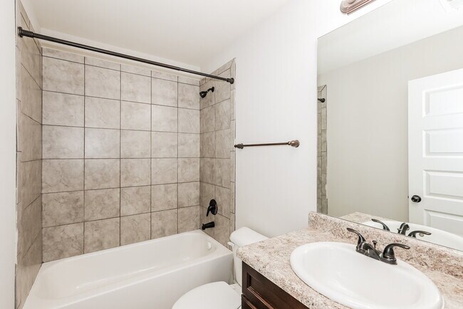 Building Photo - 1157 Pebble Ridge Dr