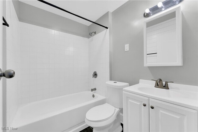 Building Photo - 1239 W 115th St