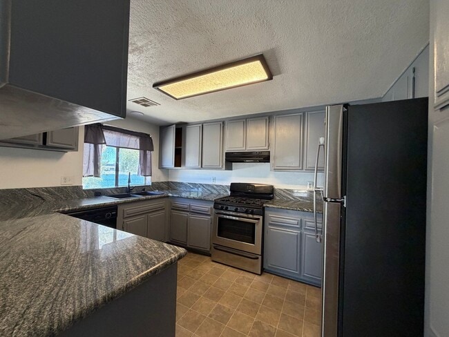 Building Photo - 35827 Tumbleweed Cir