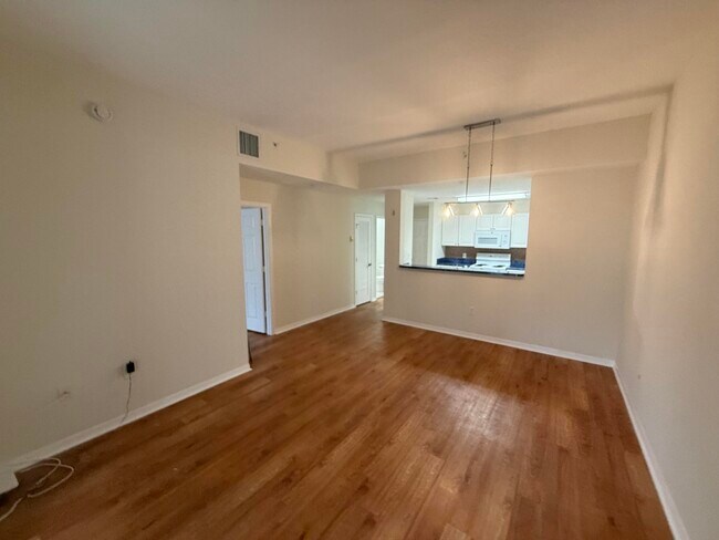 Building Photo - 1200 Town Center Dr