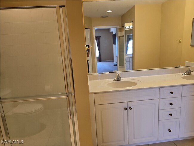 Building Photo - 25069 Peacock Ln