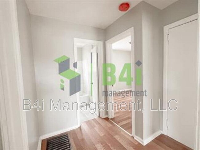 Building Photo - 159 Munson Dr