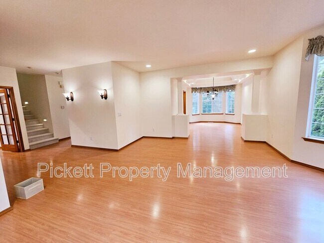 Building Photo - 5998 McCormick Woods Dr SW