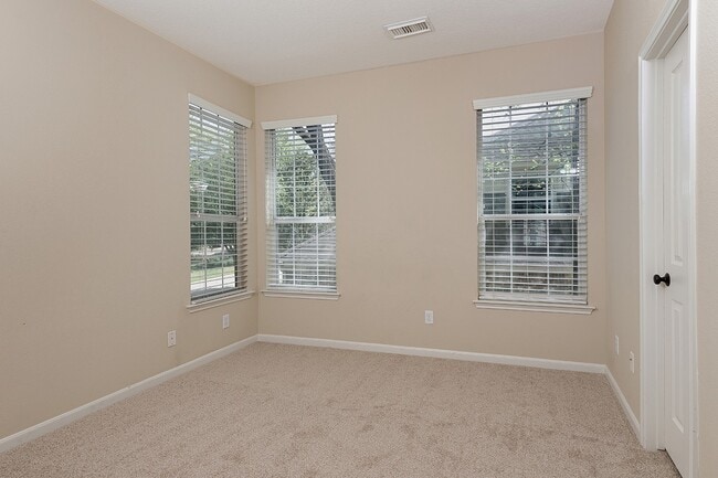 Building Photo - 54 S Longsford Cir