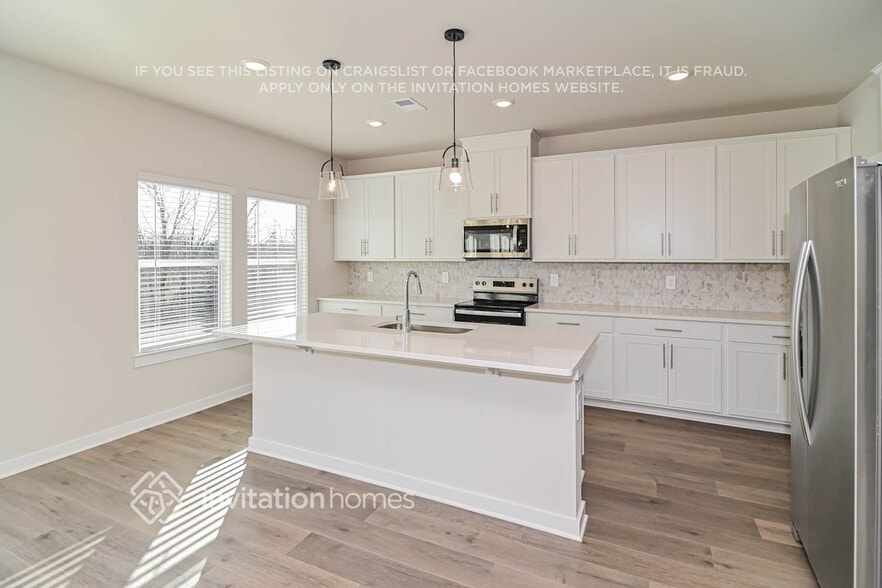 Building Photo - 1211 Bluffton Cir