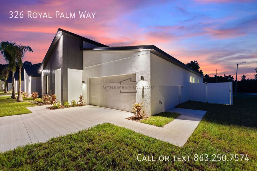 Building Photo - 326 Royal Palm Wy