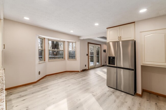 Building Photo - 6253 Headley Heights Ct