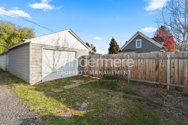 Building Photo - **Half off Full 1st Month's Rent** Beautiful 4-Bedroom Home In The Garland District