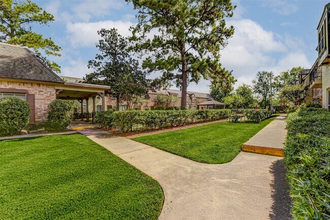 Building Photo - 14719 Barryknoll Ln