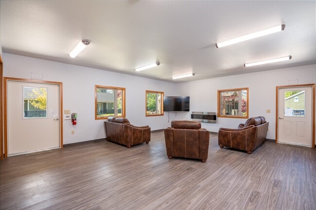 Building Photo - 88059 5th St