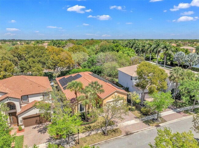 Building Photo - 19381 Stonebrook St