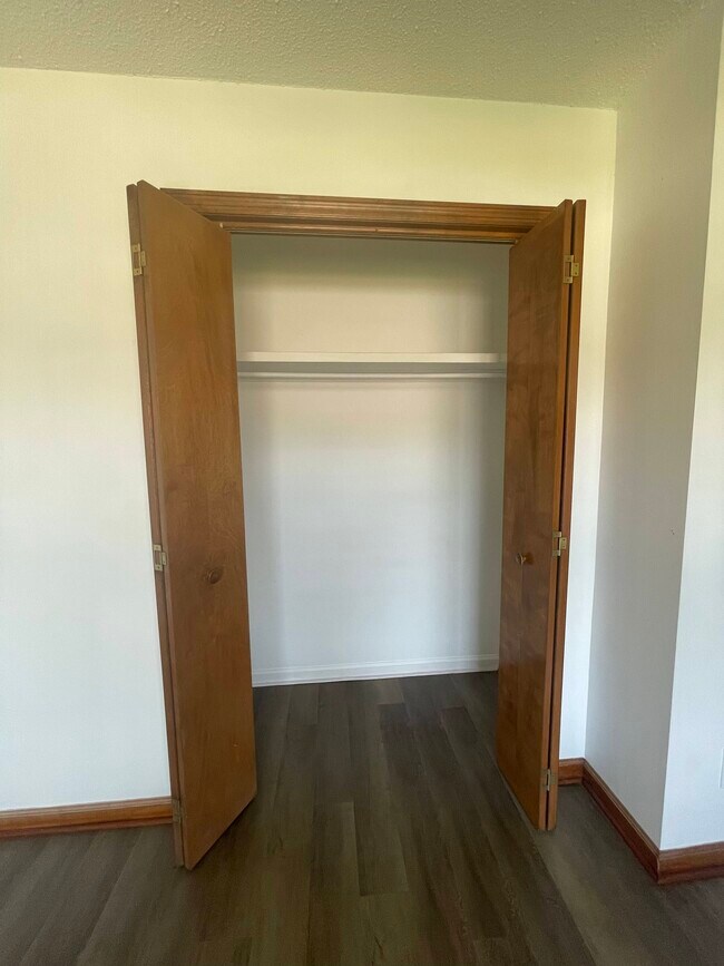 second bedroom closet - 2656 Fairforest Clevedale Rd