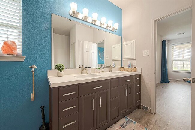 Building Photo - 3042 Crestbrook Bend Ln