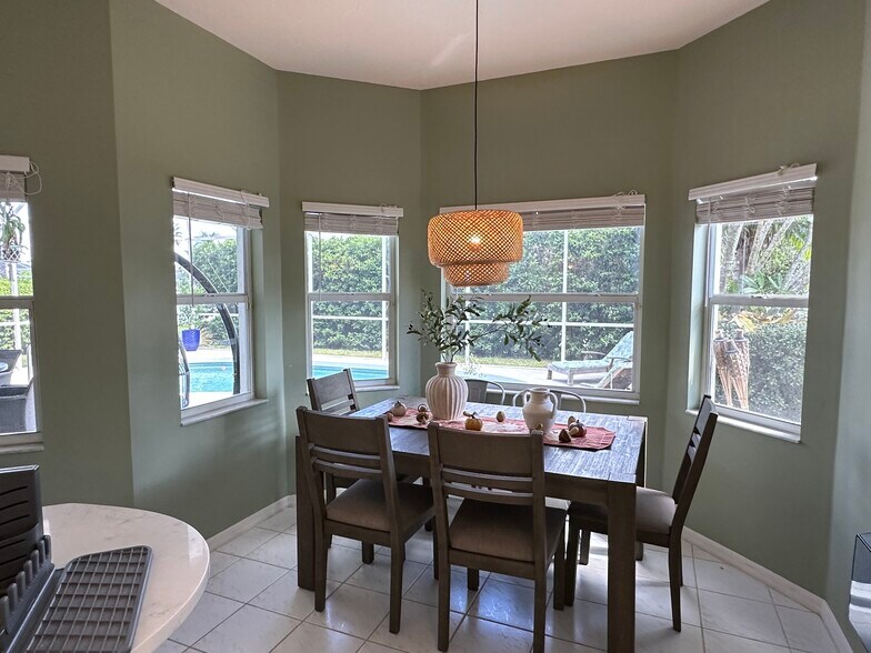 Building Photo - 5738 39th Street Cir E