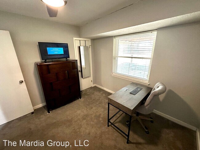 Building Photo - 3 br, 2 bath House - 5316 Helmick Ave