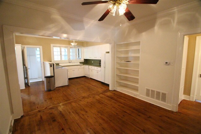 Building Photo - 1319 Peachtree St