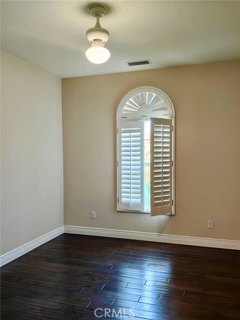 Building Photo - 11 Carmichael